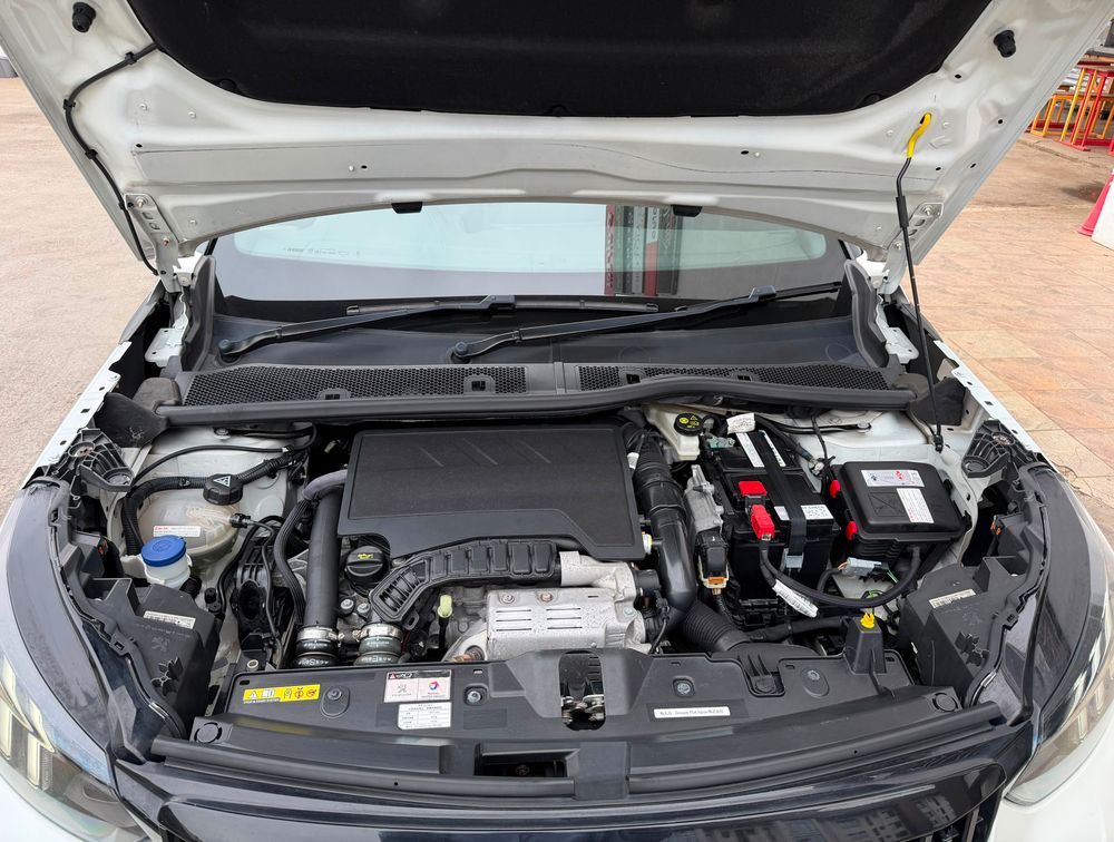 PEUGEOT 2008 GTLINE - PRG Motors Ltd