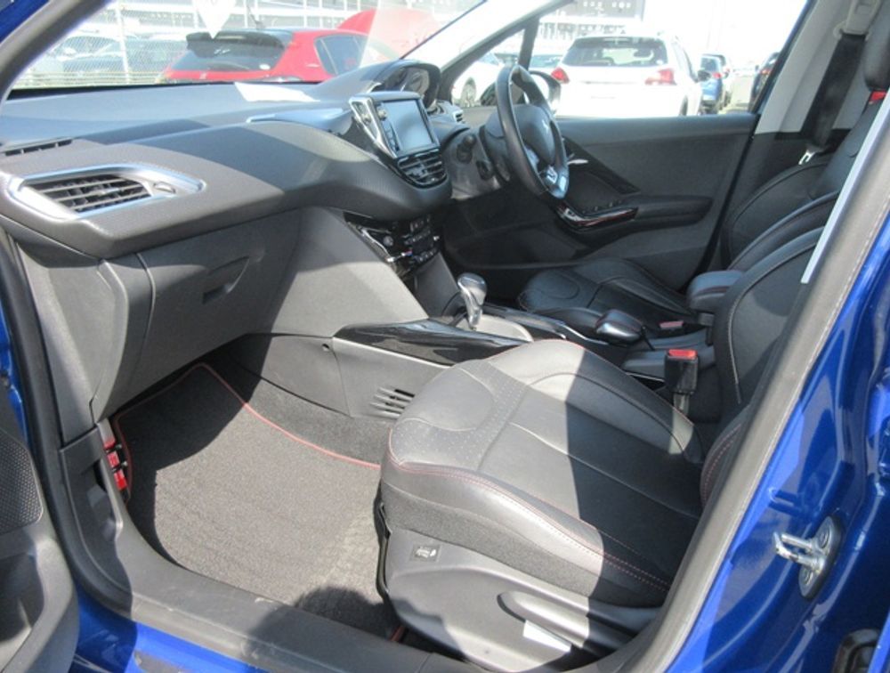 PEUGEOT 2008 GTLINE BLACK PACK - PRG Motors Ltd
