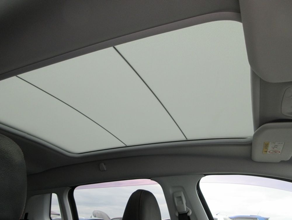 PEUGEOT 2008 GTLINE BLACKPACK MOONROOF - PRG Motors Ltd