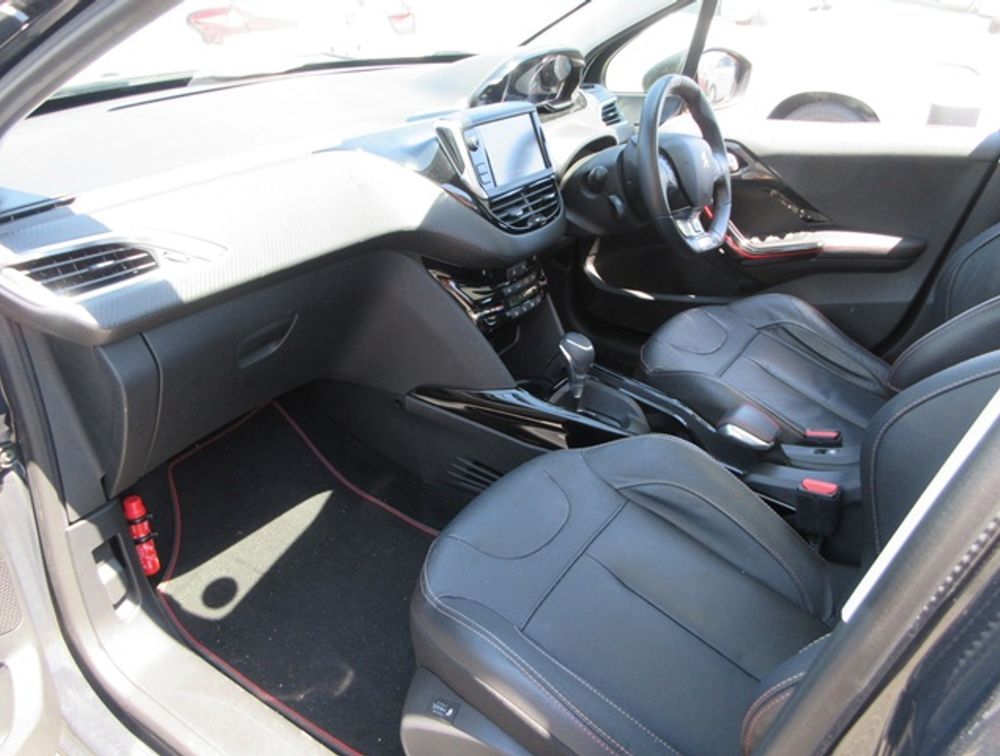 PEUGEOT 2008 GTLINE BLACKPACK MOONROOF - PRG Motors Ltd