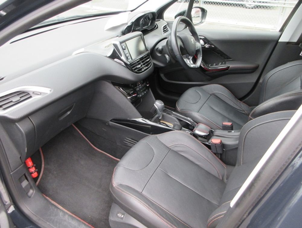 PEUGEOT 2008 GTLINE BLACKPACK MOONROOF - PRG Motors Ltd