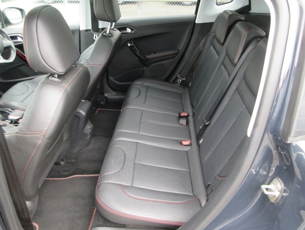 PEUGEOT 2008 GTLINE BLACKPACK MOONROOF - PRG Motors Ltd
