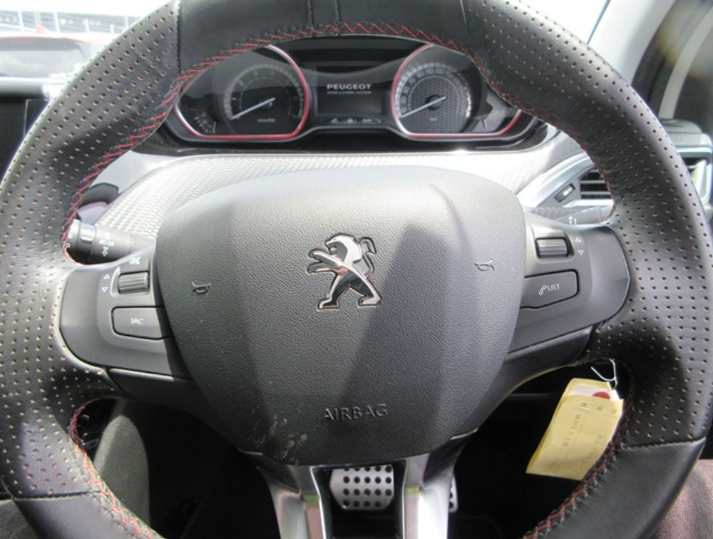 PEUGEOT 2008 GTLINE BLACKPACK - PRG Motors Ltd