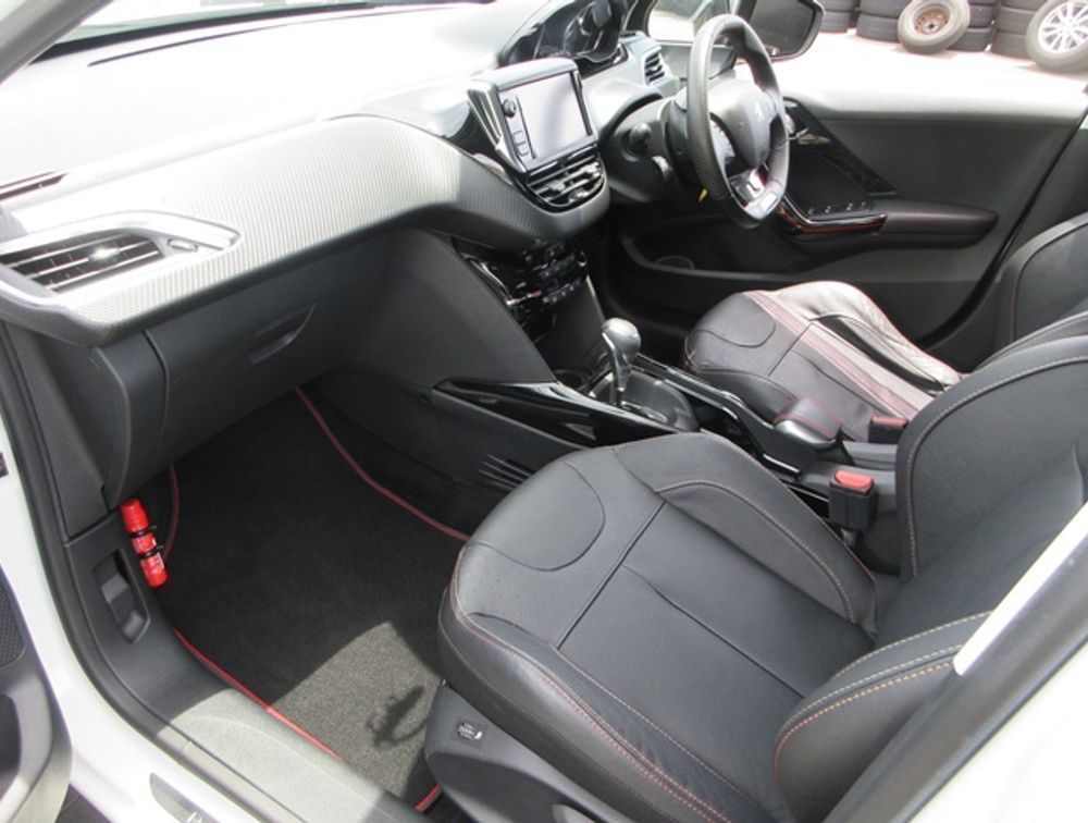 PEUGEOT 2008 GTLINE BLACKPACK - PRG Motors Ltd
