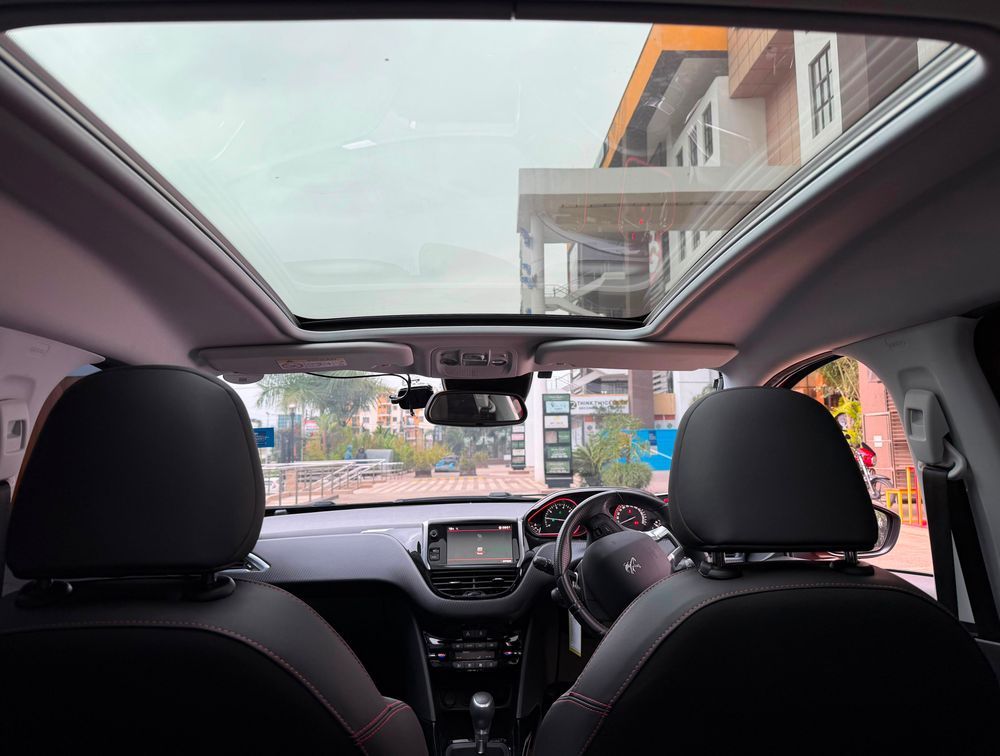 PEUGEOT 2008 GTLINE MOONROOF - PRG Motors Ltd