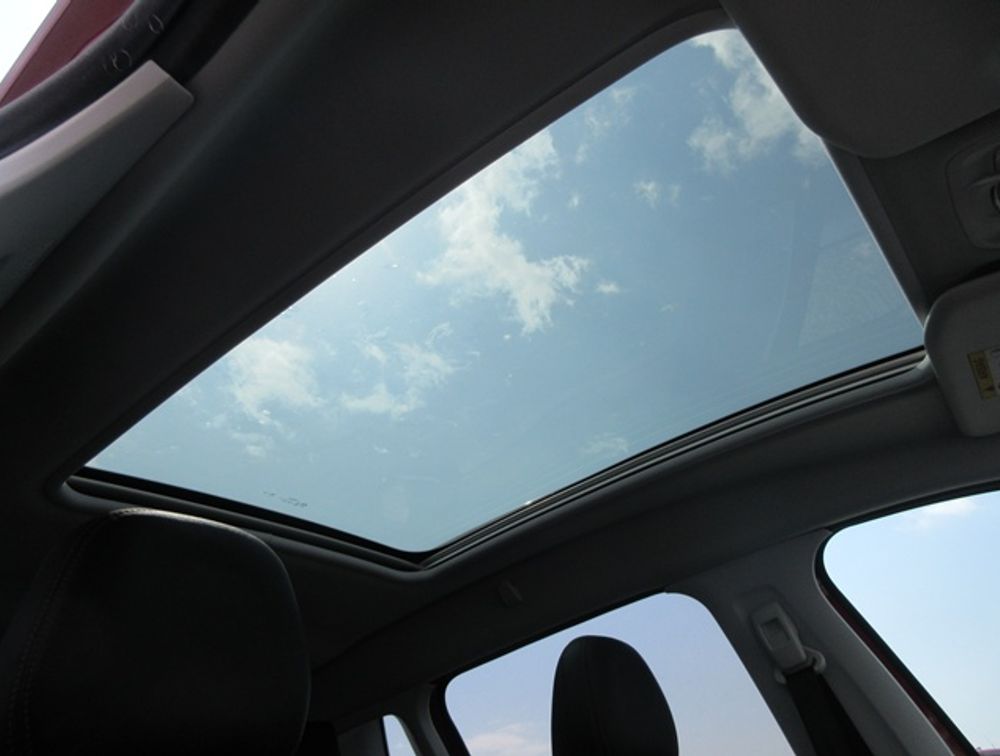 PEUGEOT 2008 GTLINE MOONROOF - PRG Motors Ltd