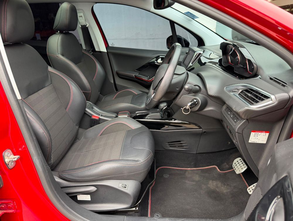 PEUGEOT 2008 GTLINE MOONROOF - PRG Motors Ltd