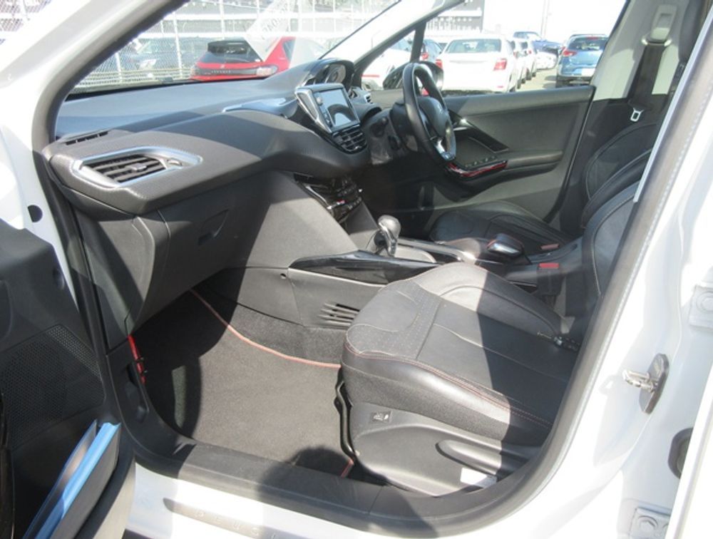 PEUGEOT 2008 GTLINE MOONROOF - PRG Motors Ltd