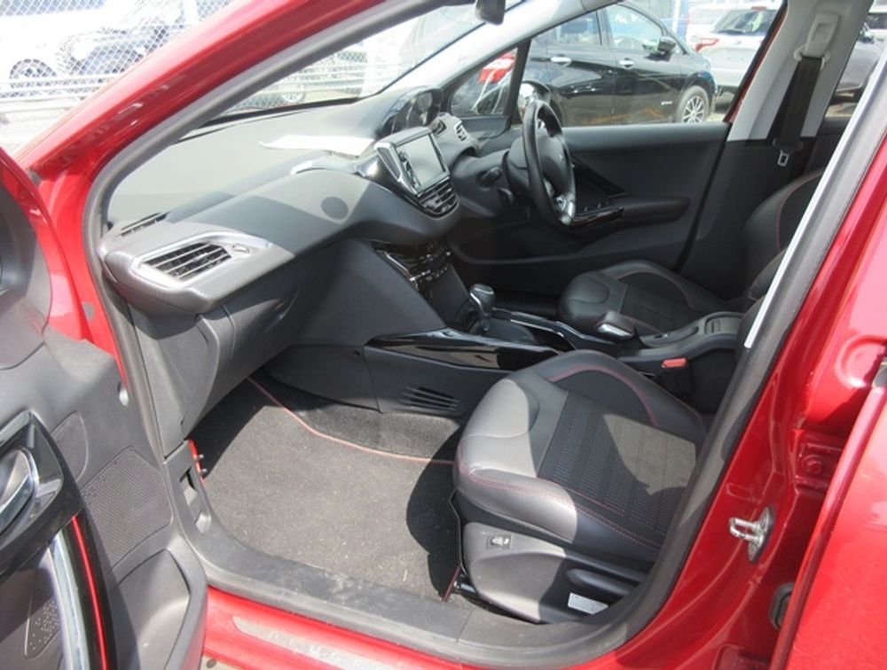 PEUGEOT 2008 GTLINE MOONROOF - PRG Motors Ltd