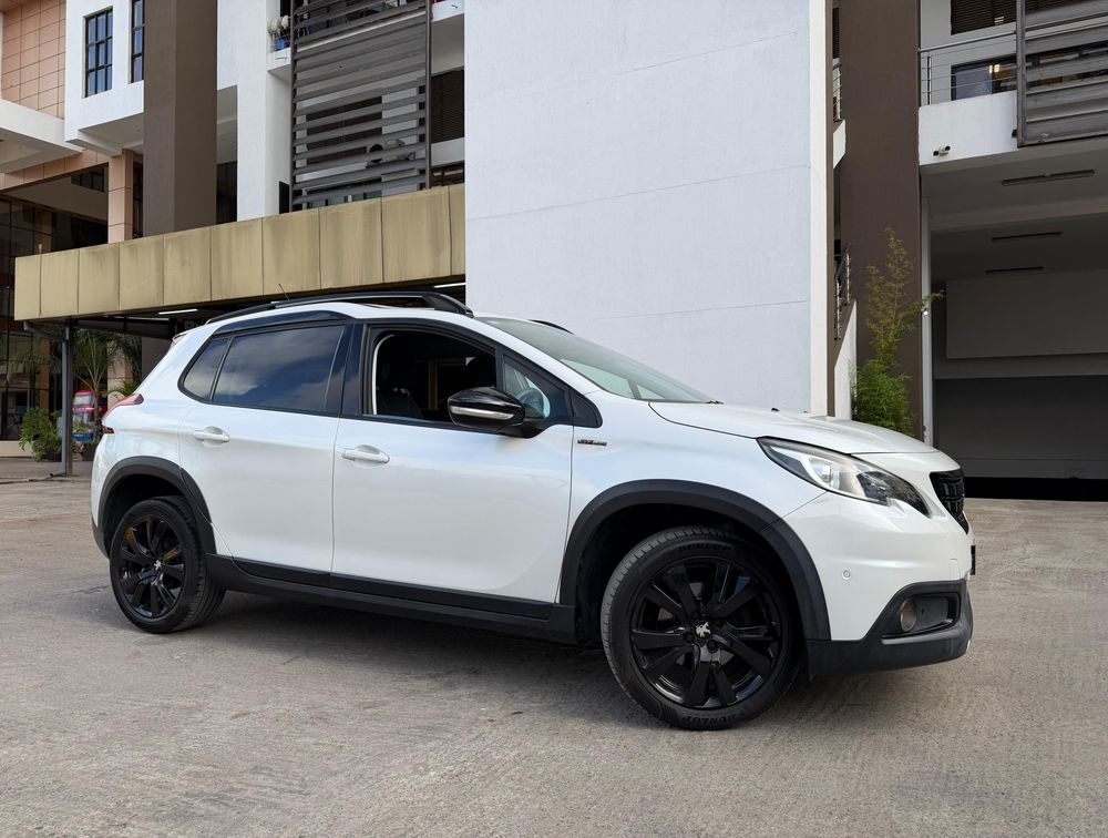 PEUGEOT 2008 GTLINE BLACK PACK EDITION