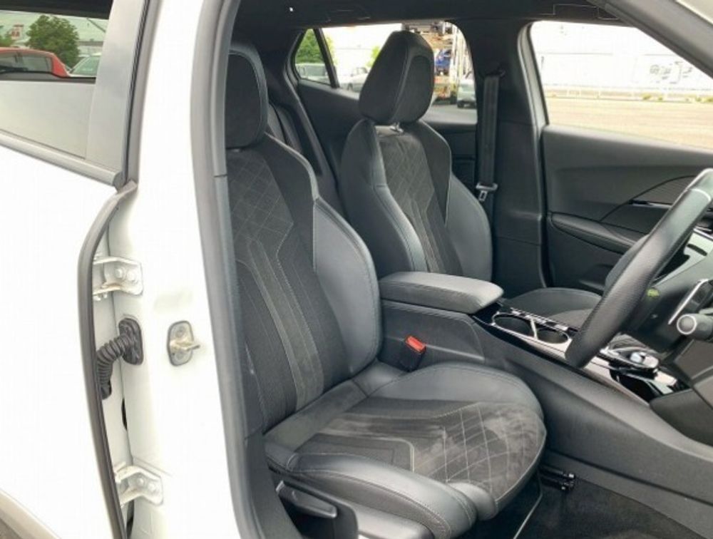 PEUGEOT 2008 GTLINE SUNROOF NEWSHAPE - PRG Motors Ltd