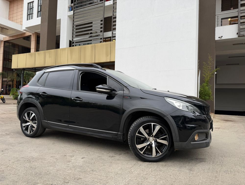 PEUGEOT 2008 GTLINE
