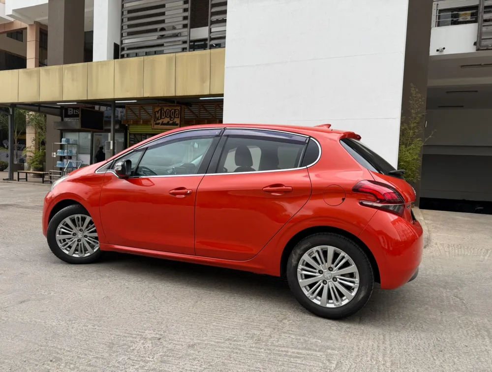 PEUGEOT 208 ALLURE - PRG Motors Ltd