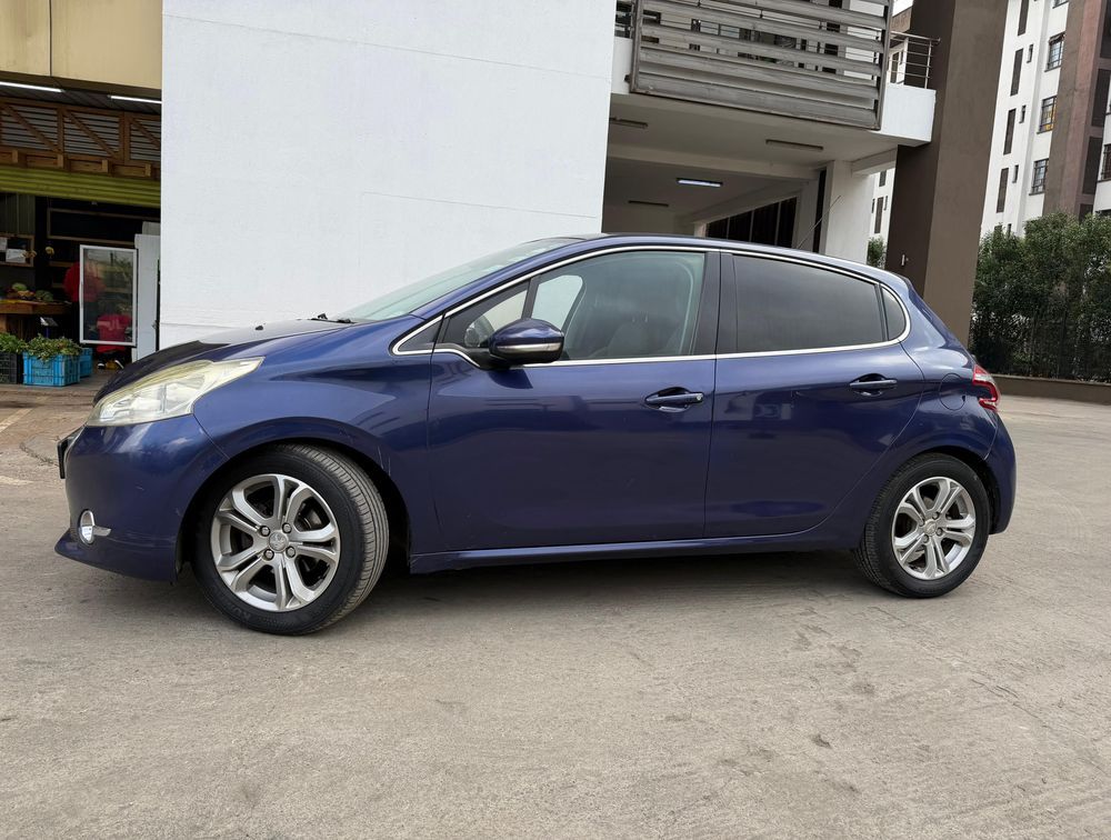 PEUGEOT 208 ALLURE - PRG Motors Ltd