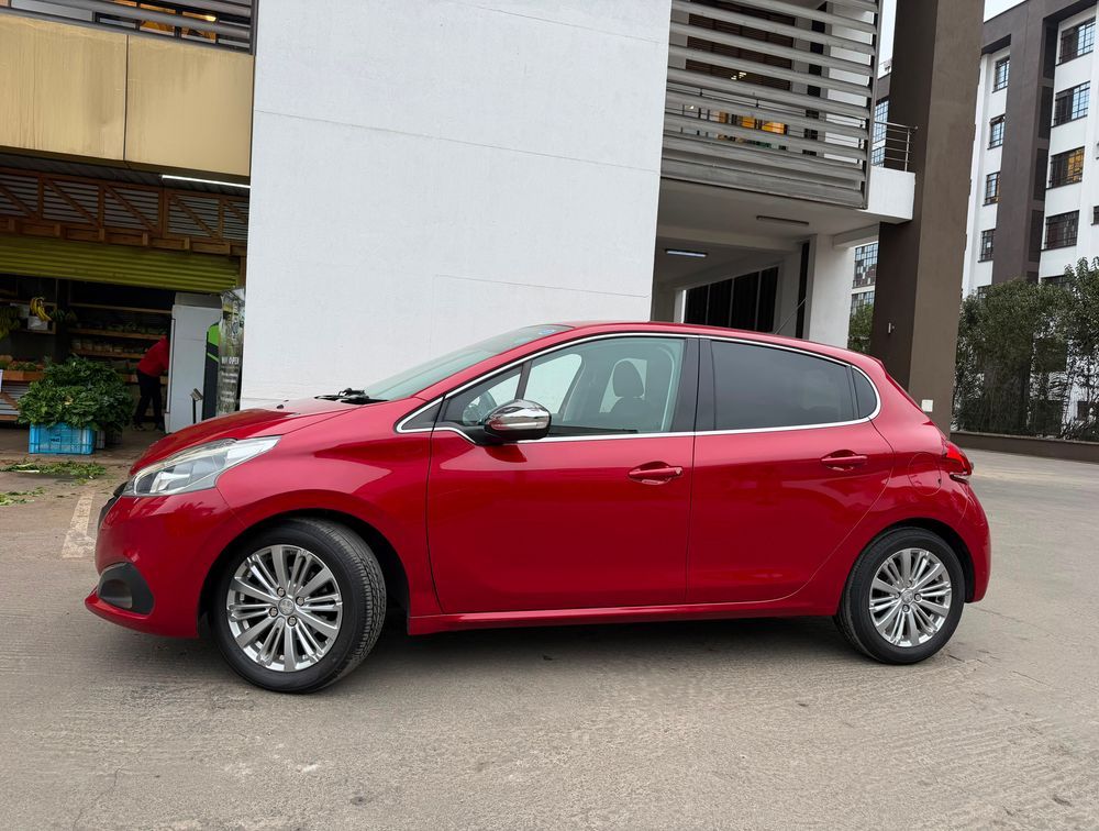 PEUGEOT 208 FUN ALLURE - PRG Motors Ltd