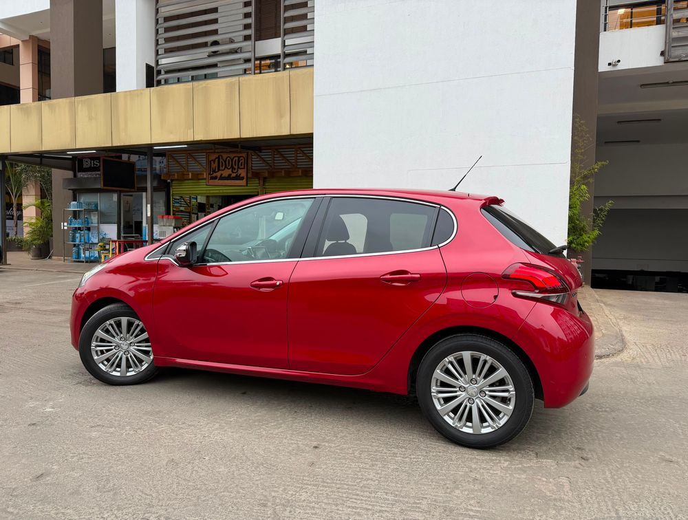 PEUGEOT 208 FUN ALLURE - PRG Motors Ltd