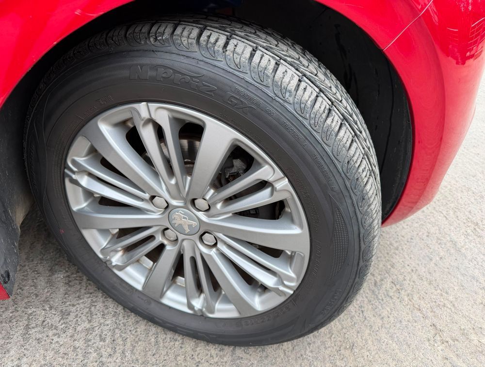 PEUGEOT 208 ALLURE - PRG Motors Ltd