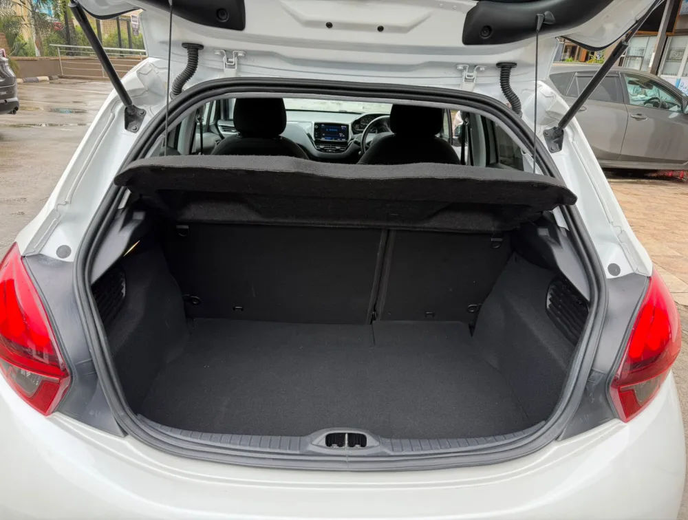 PEUGEOT 208 ALLURE - PRG Motors Ltd
