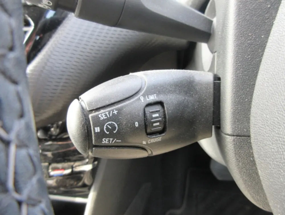 PEUGEOT 208 ALLURE FUN EDITION - PRG Motors Ltd