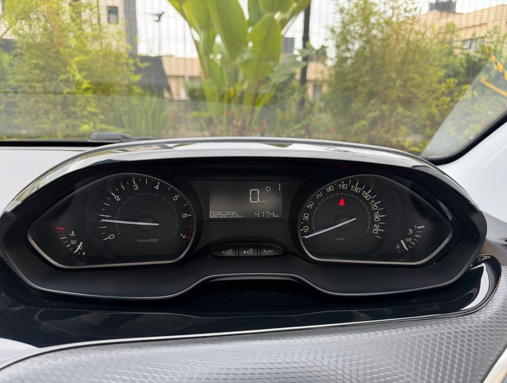 PEUGEOT 208 TECH EDITION - PRG Motors Ltd