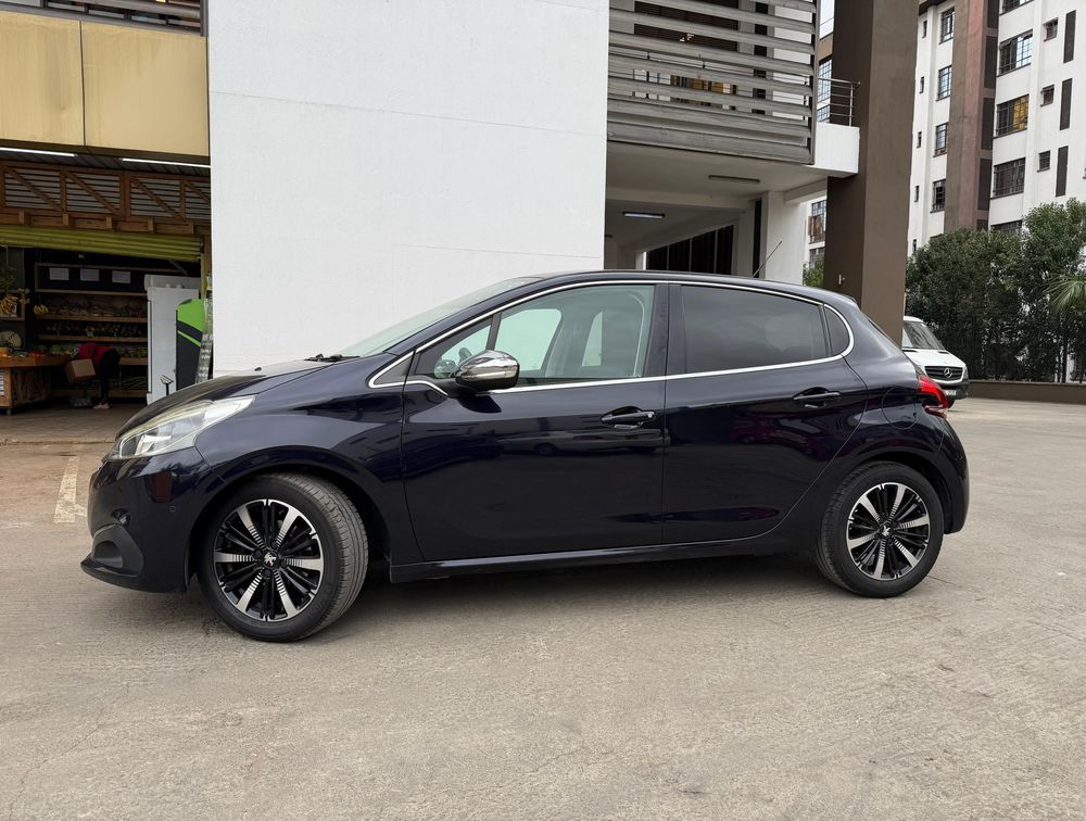 PEUGEOT 208 TECH EDITION - PRG Motors Ltd