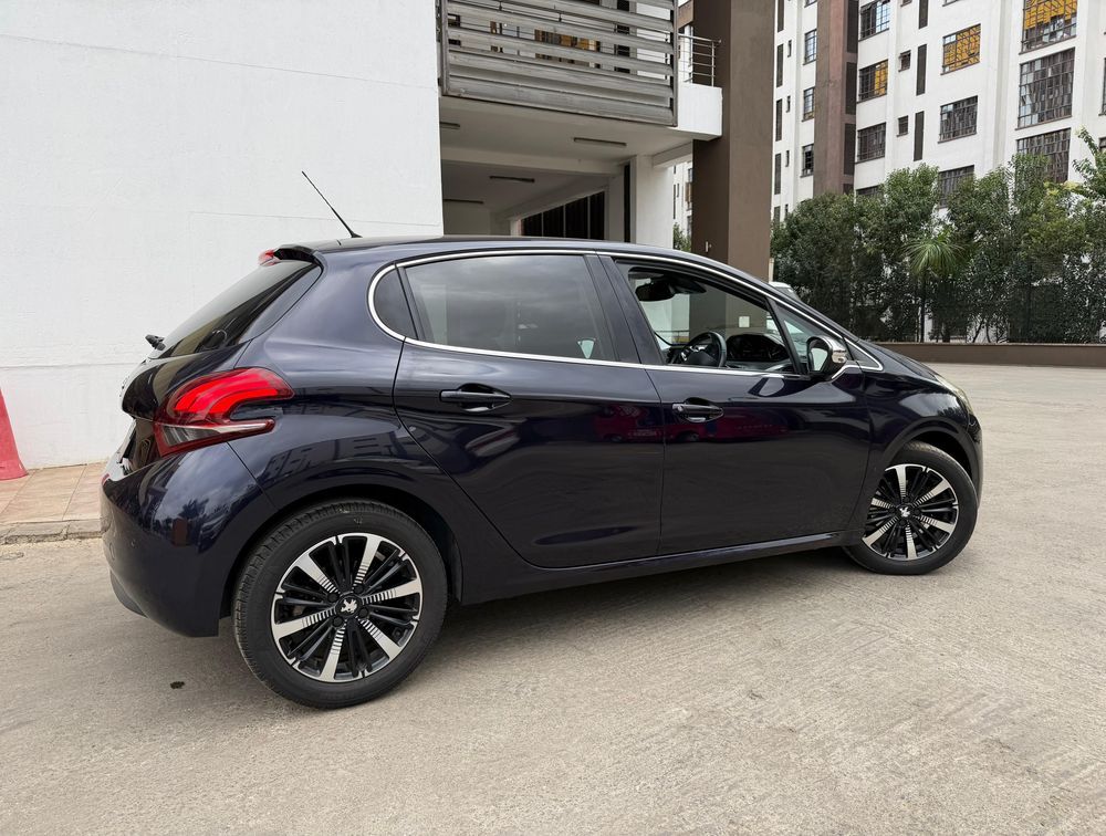 PEUGEOT 208 TECH EDITION - PRG Motors Ltd