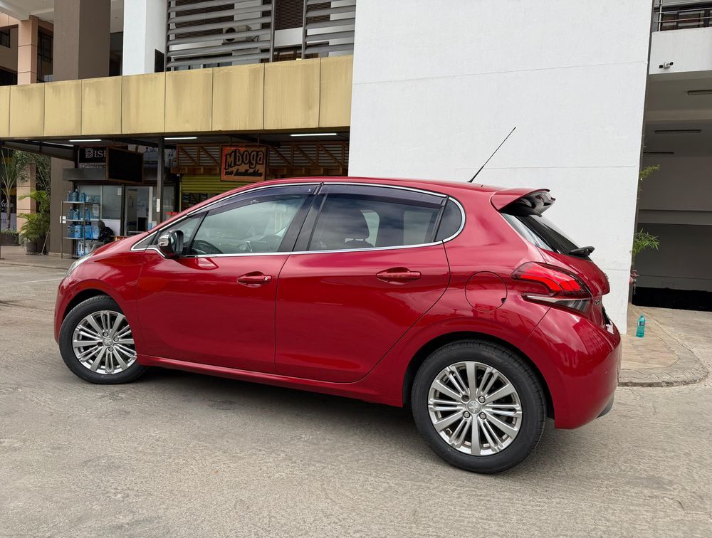 PEUGEOT 208 ALLURE FUN EDITION - PRG Motors Ltd