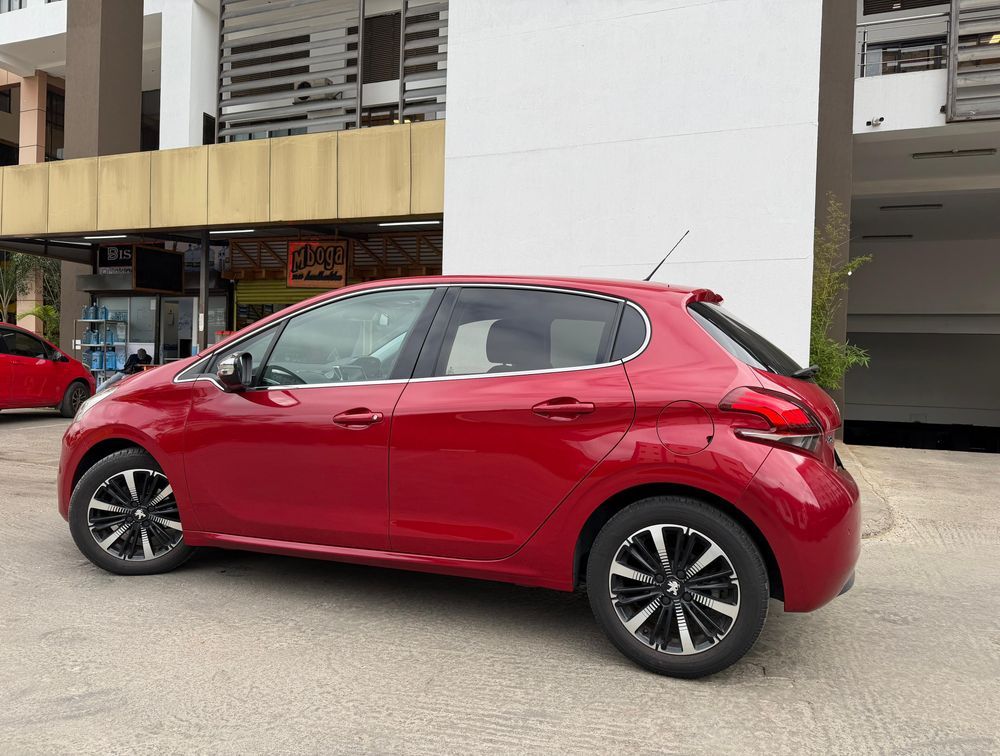 PEUGEOT 208 TECH EDITION - PRG Motors Ltd