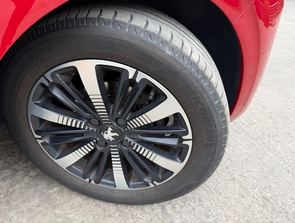 PEUGEOT 208 TECH EDITION - PRG Motors Ltd