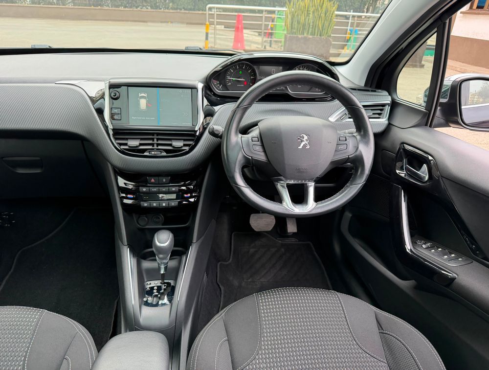 PEUGEOT 208 TECH EDITION MOONROOF - PRG Motors Ltd