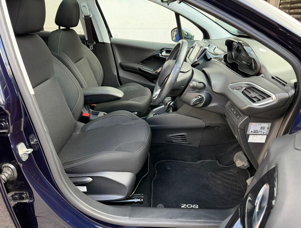 PEUGEOT 208 TECH EDITION MOONROOF - PRG Motors Ltd