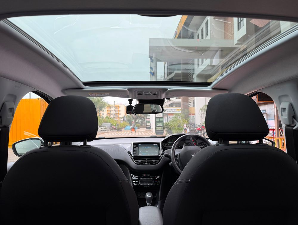 PEUGEOT 208 TECH EDITION MOONROOF - PRG Motors Ltd