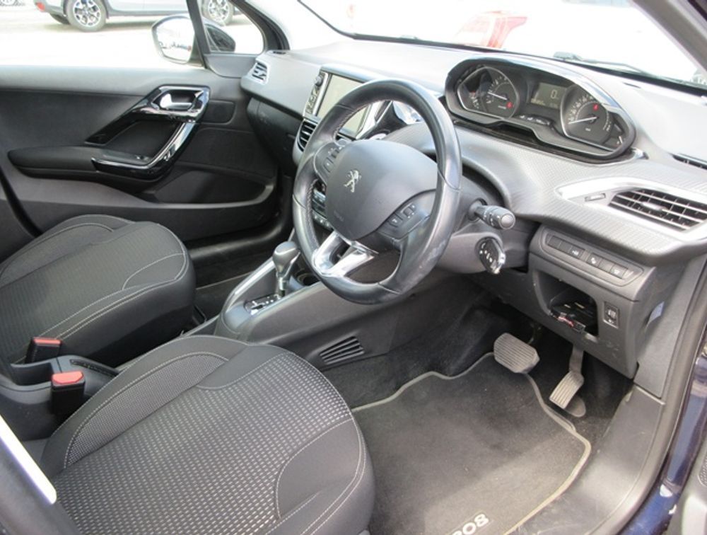 PEUGEOT 208 TECH EDITION MOONROOF  - PRG Motors Ltd