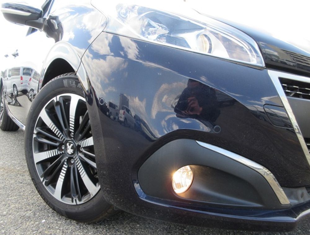 PEUGEOT 208 TECH EDITION MOONROOF  - PRG Motors Ltd