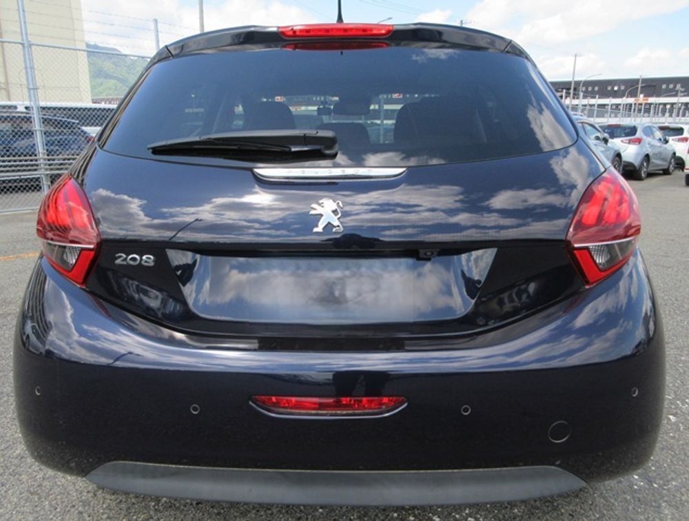 PEUGEOT 208 TECH EDITION MOONROOF  - PRG Motors Ltd