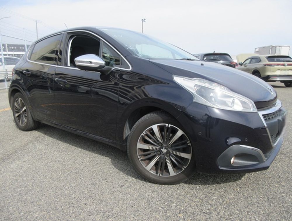 PEUGEOT 208 ALLURE FUN EDITION MOONROOF