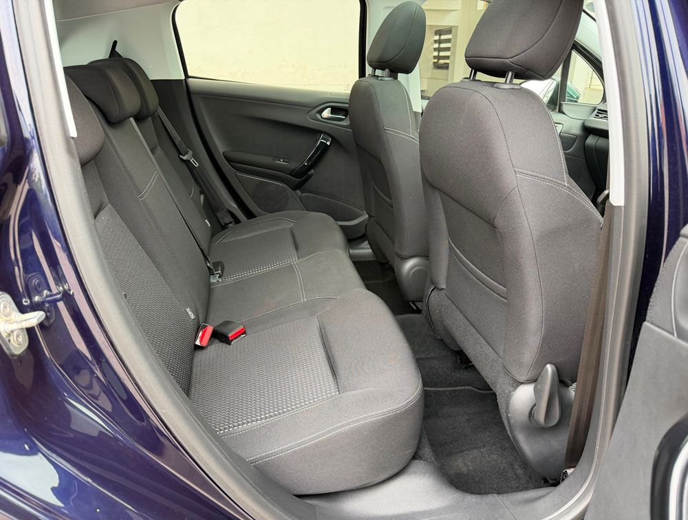 PEUGEOT 208 TECH EDITION MOONROOF - PRG Motors Ltd
