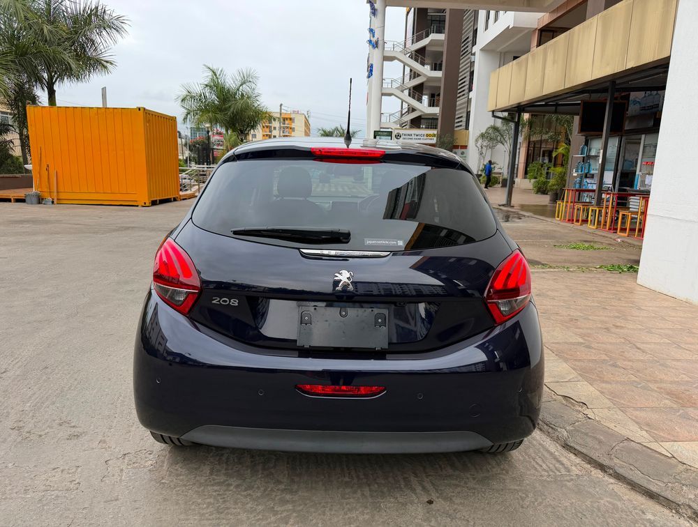 PEUGEOT 208 TECH EDITION MOONROOF - PRG Motors Ltd