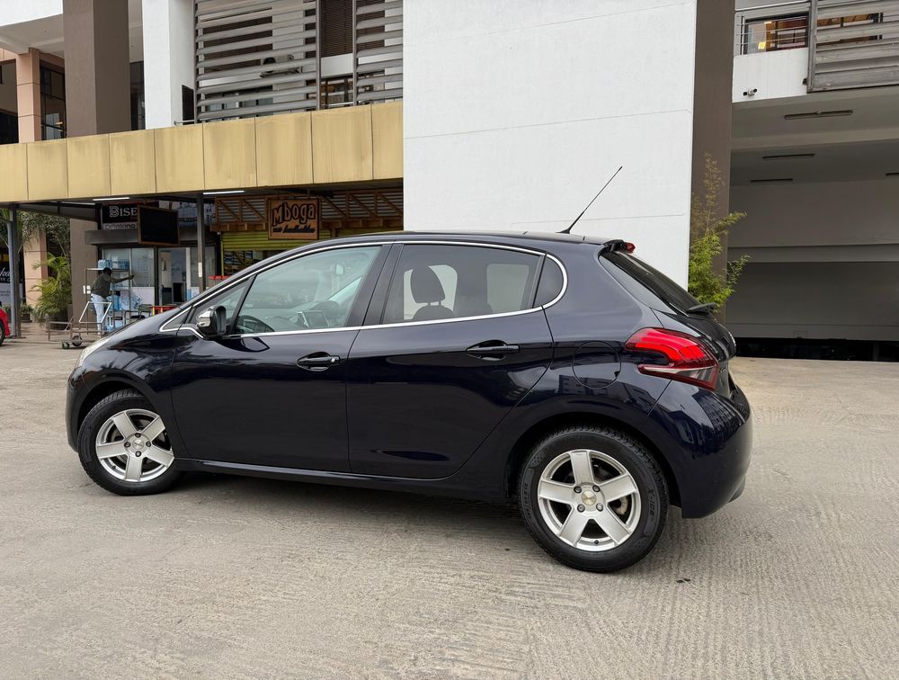 PEUGEOT 208 ALLURE FUN MOONROOF - PRG Motors Ltd