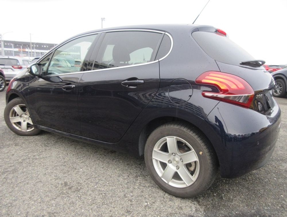 PEUGEOT 208 ALLURE MOONROOF - PRG Motors Ltd