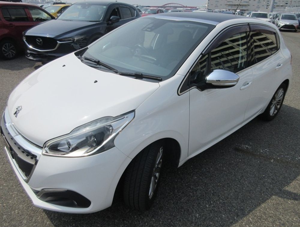 PEUGEOT 208 ALLURE MOONROOF - PRG Motors Ltd