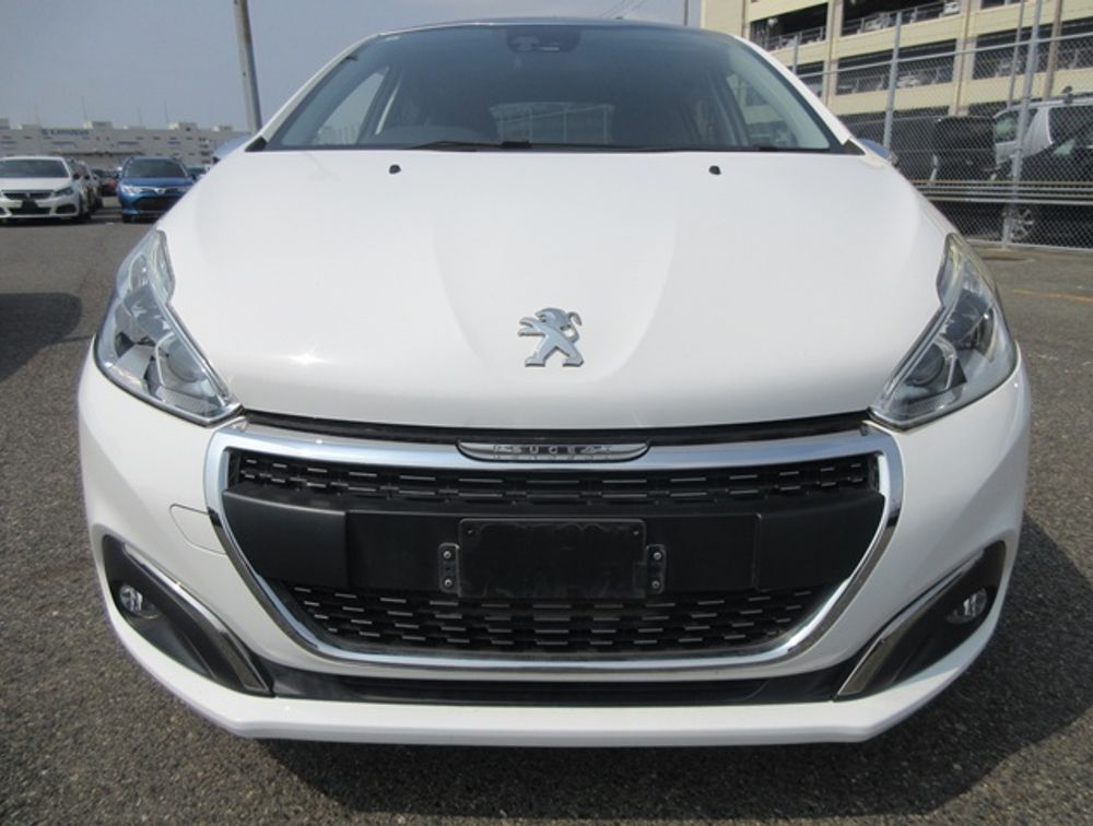 PEUGEOT 208 ALLURE MOONROOF - PRG Motors Ltd