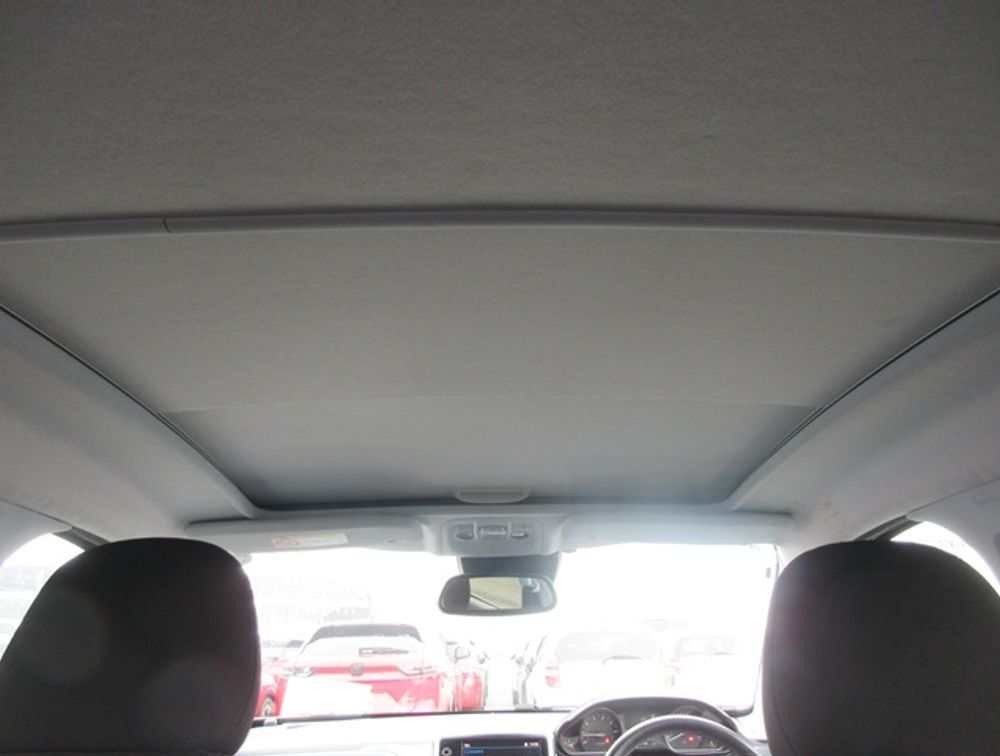 PEUGEOT 208 ALLURE MOONROOF - PRG Motors Ltd