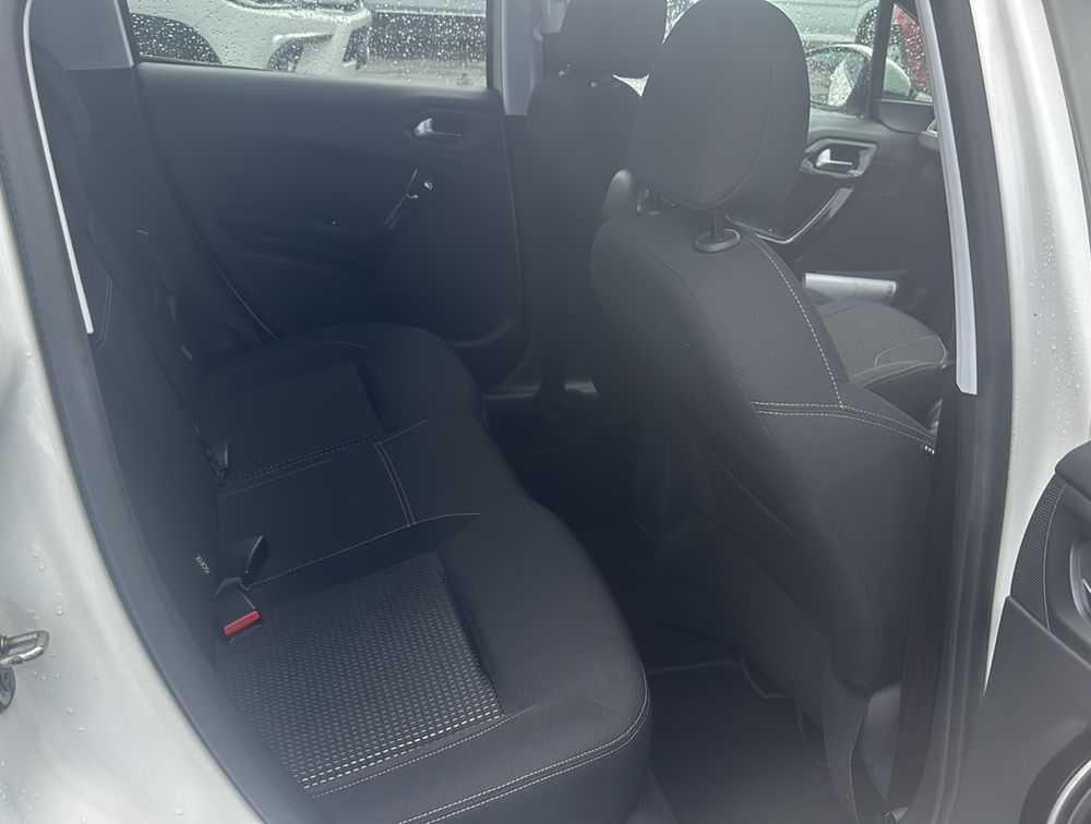PEUGEOT 208 ALLURE MOONROOF - PRG Motors Ltd