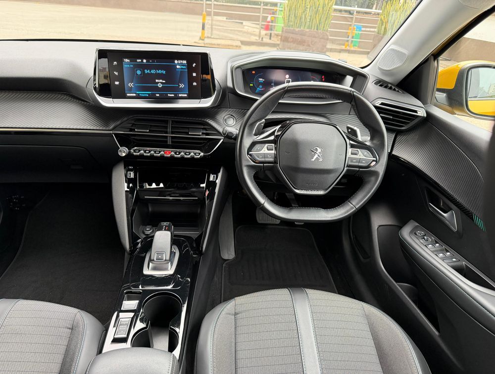 PEUGEOT 208 ALLURE NEWSHAPE - PRG Motors Ltd