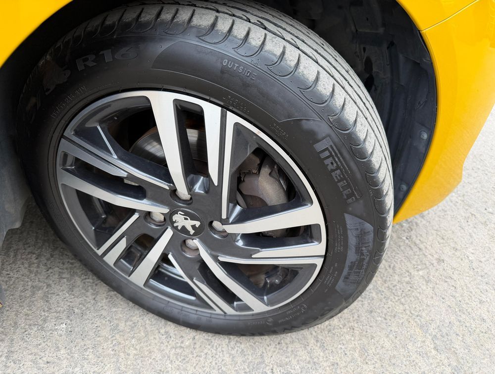PEUGEOT 208 ALLURE NEWSHAPE - PRG Motors Ltd