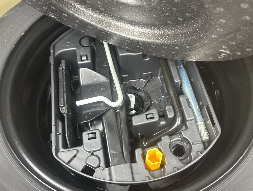 PEUGEOT 208 ALLURE NEWSHAPE - PRG Motors Ltd