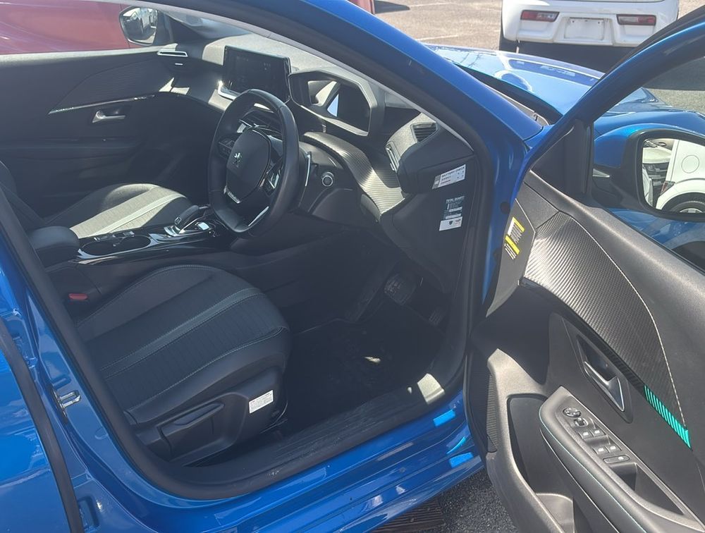 PEUGEOT 208 ALLURE NEWSHAPE - PRG Motors Ltd