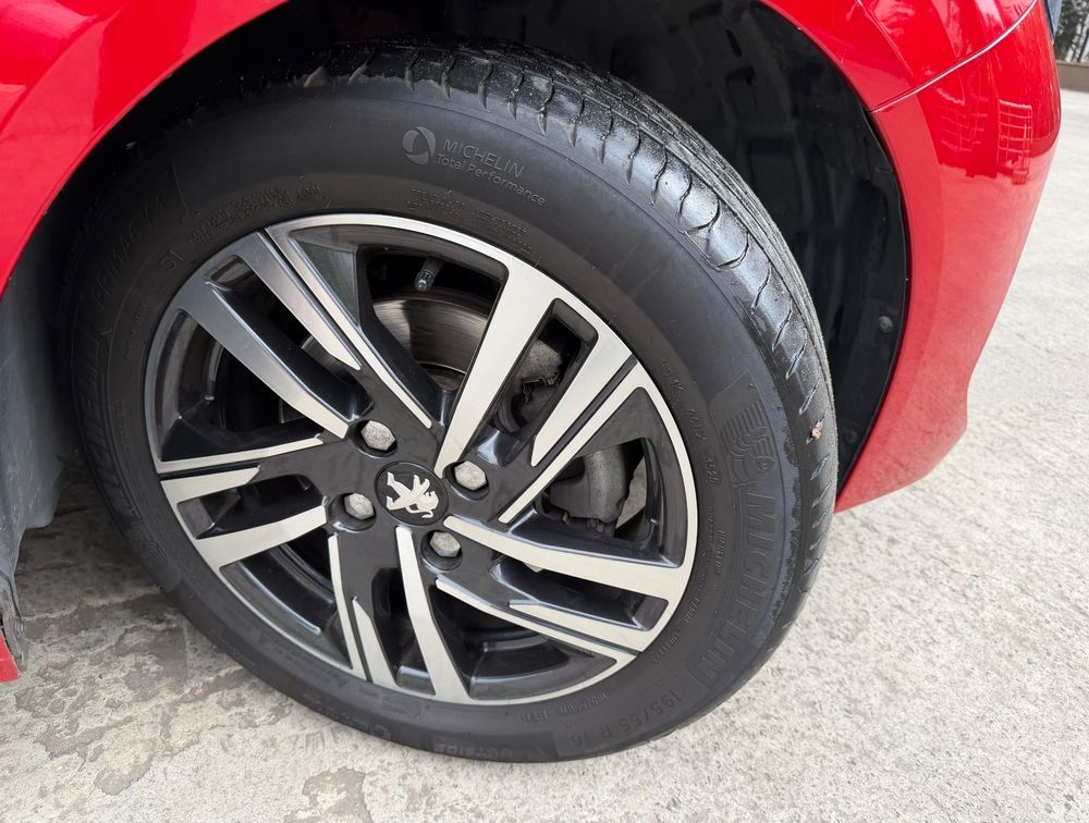 PEUGEOT 208 ALLURE NEWSHAPE - PRG Motors Ltd