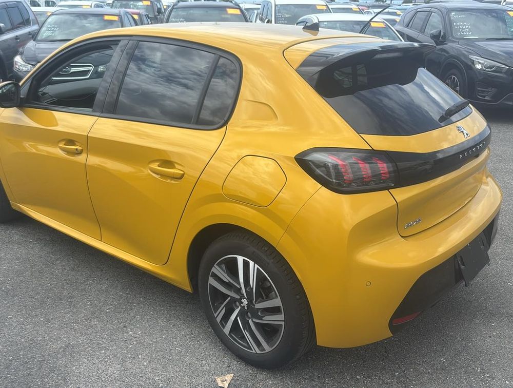PEUGEOT 208 ALLURE NEWSHAPE - PRG Motors Ltd